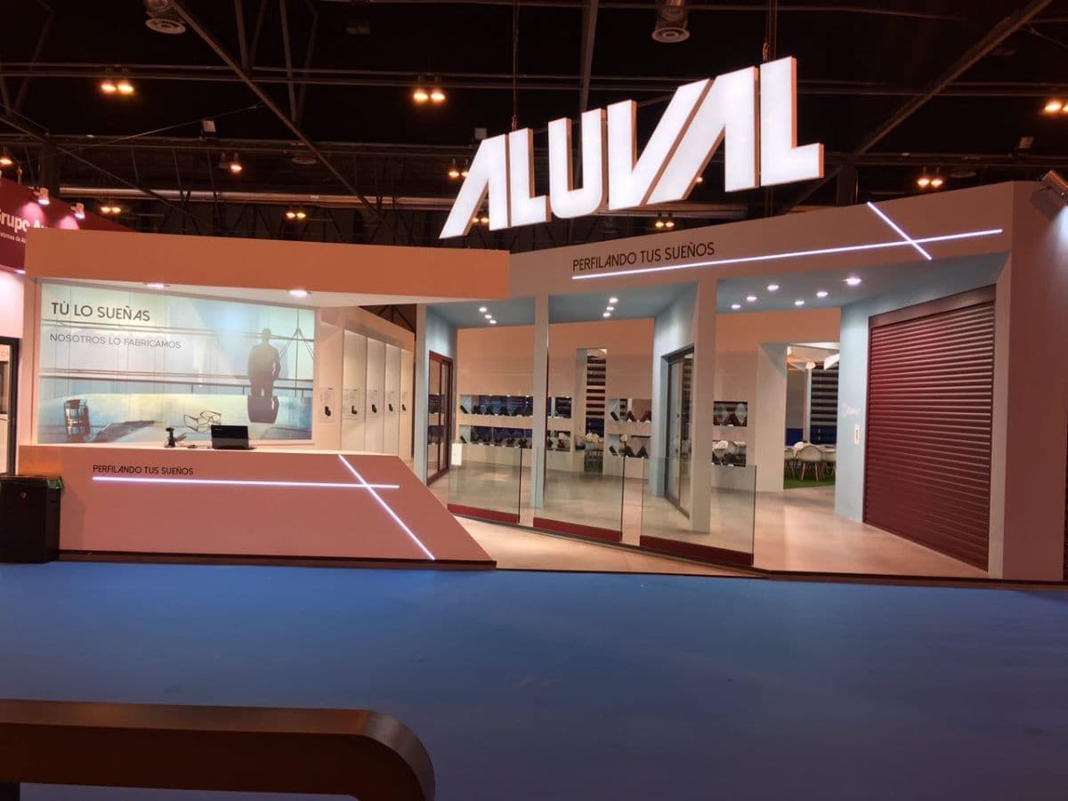 ALUVAL DESLUMBRA EN VETECO 2016